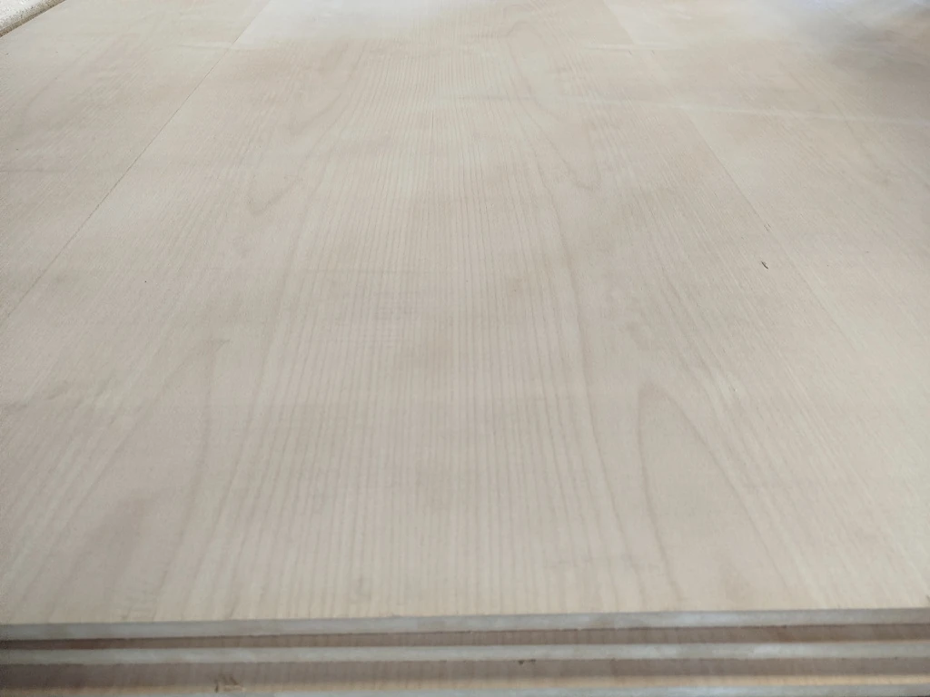 MDF με καπλαμα ξύλου Καραπιπέρης ΕΒΕΞ Κόρινθος, Ακράτα